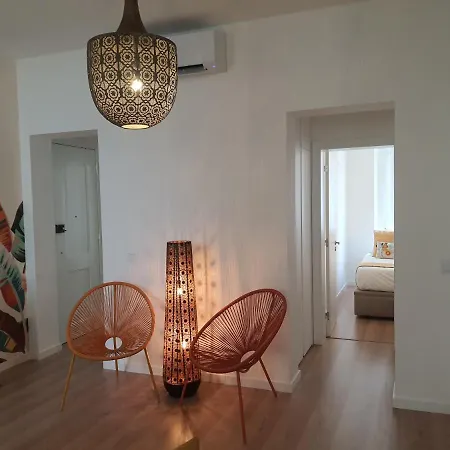 Exotic Fusion: Coffee & Radio Apartment
